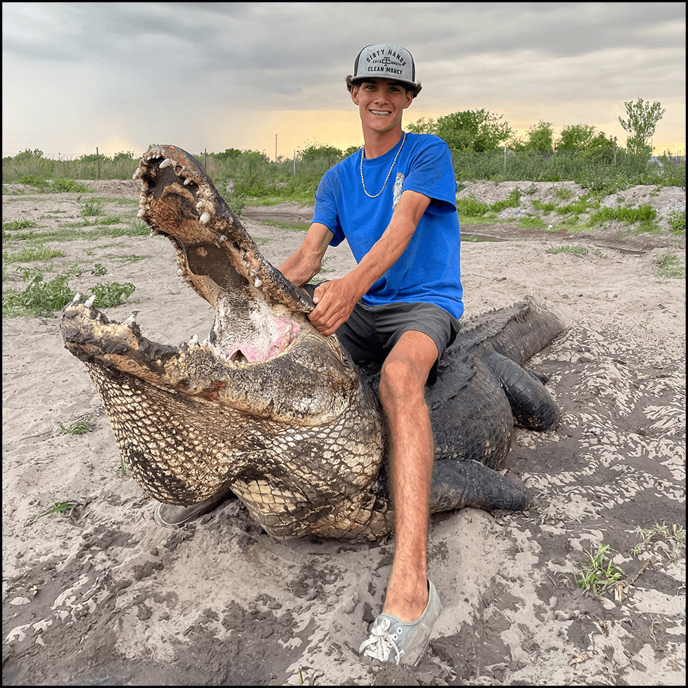Colossal Conqueror Hunt | Guided by Fla Gator Hunts: $7000